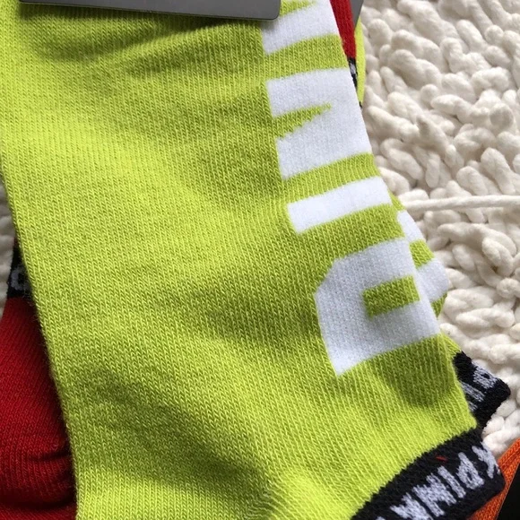 🚨B2G1 New PINK VICTORIAS SECRET 7Multi Colored Ankle Socks
